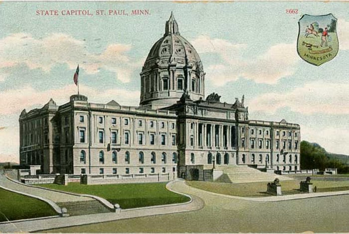 Old time post card of the Minnesota State Capitol